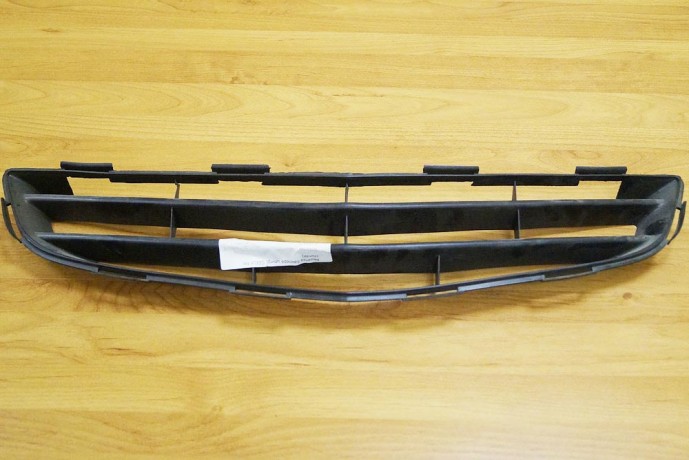 Решетка бампера (центр) Geely MK (1018002986) купить недорого с доставкой в Саранск