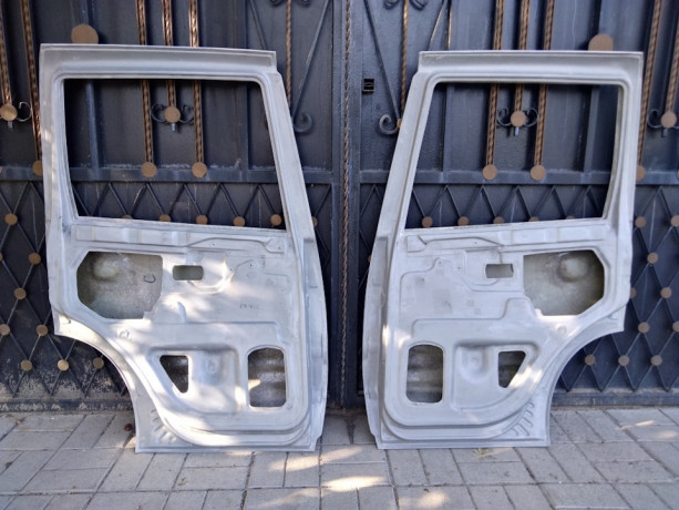 Комплект задних стеклопластиковых дверей для B@3 2123 "Chevrolet Niv@" купить недорого с доставкой в Саранск